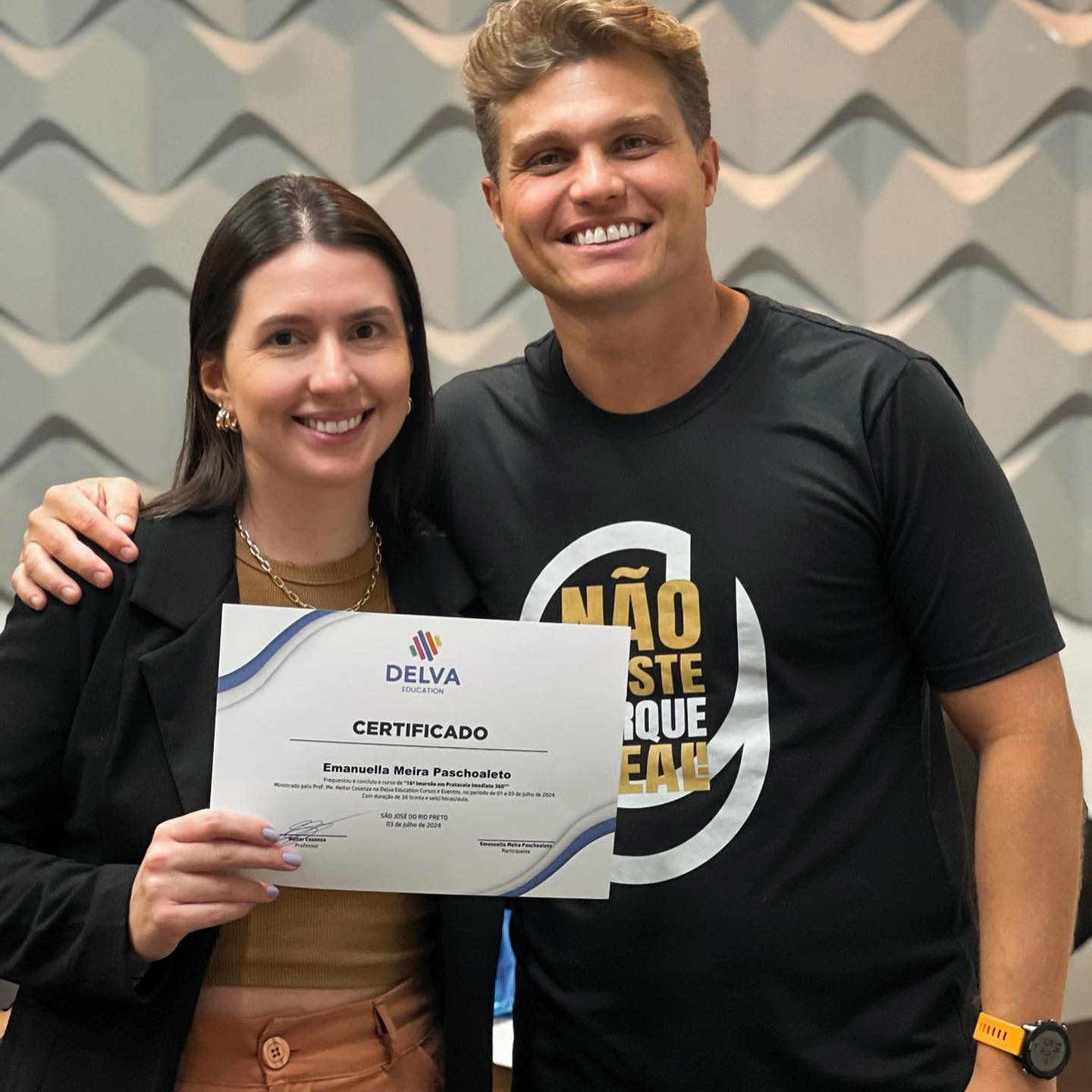 Certificado DELVA em Implantodontia