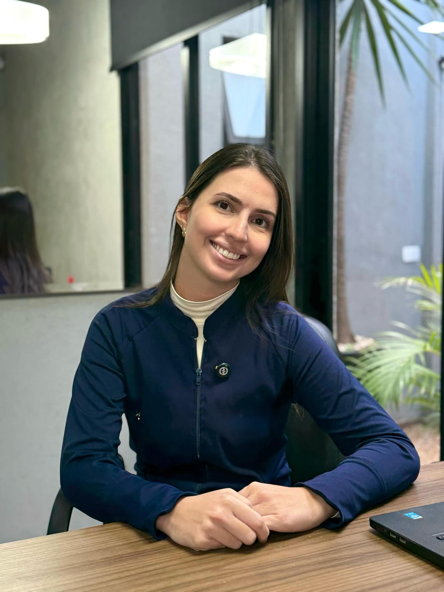 Dra. Emanuella Paschoaleto - Cirurgiã-Dentista