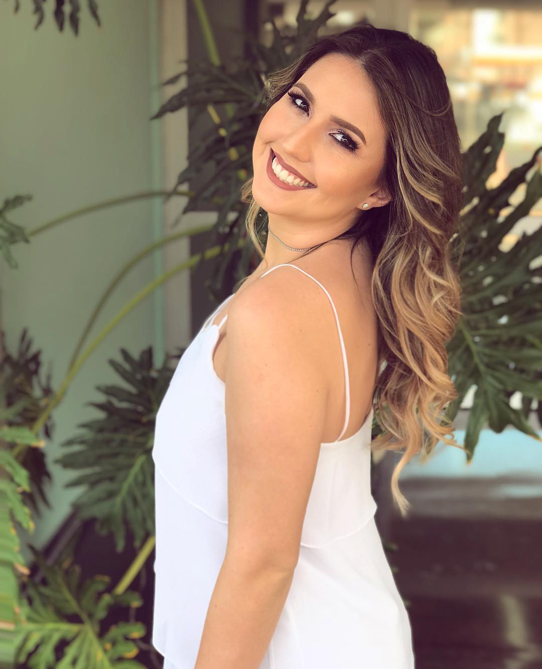 Dra. Emanuella Paschoaleto - Retrato